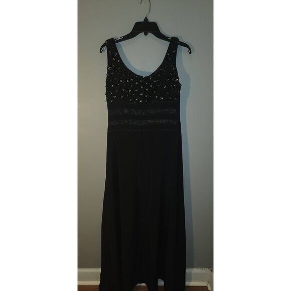 Mori Lee Formal  - Picture 4 of 6